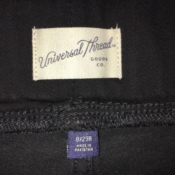 Black Universal Threads Jeans - Picture 2 of 4
